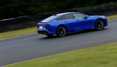 Το νέο Toyota Mirai υδρογόνου με αυτονομία 650 km (video)