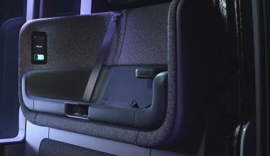 Θα έμπαινες σε λεωφορείο που δεν έχει τιμόνι και οδηγό; (+video)