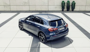 Mercedes-Benz A 250 e: Μπαίνει στην πρίζα!