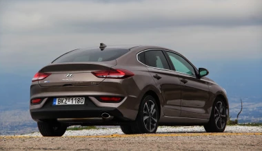ΔΟΚΙΜΗ: Hyundai i30 Fastback 1.5T 48V Hybrid Auto - Με 160 ίππους και τιμή πρόκληση!