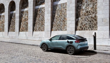 Ήρθε στην Ελλάδα το νέο Citroen C4 C-Cross - Δείτε τις τιμές