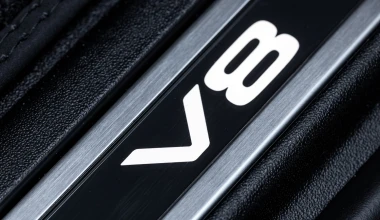 Έρχεται το Land Rover Defender V8 με 525 ίππους