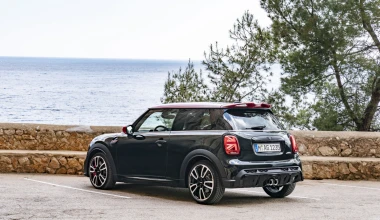 Το MINI John Cooper Works φρεσκάρεται για το 2022