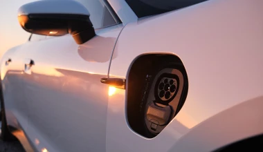 Δοκιμή Porsche Taycan 4S: Thunderstruck!