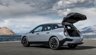 Τα ηχεία της BMW iX έχουν πραγματικά διαμάντια μέσα τους!