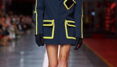 Δεν θα πιστέψεις ποια θρυλική αυτοκινητοβιομηχανία μπήκε στον κόσμο της μόδας