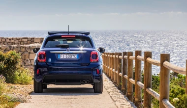 Fiat 500Χ Yachting: Tι αλλάζει στην «καλοκαιρινή» έκδοση