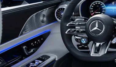 Αυτό είναι το εσωτερικό της νέας Mercedes-AMG SL