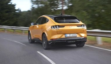 H Ford προσφέρει άρωμα βενζίνης! 