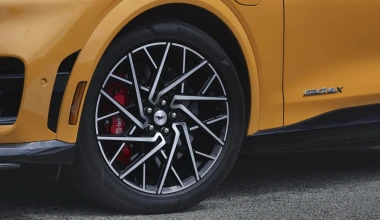 H Ford προσφέρει άρωμα βενζίνης!