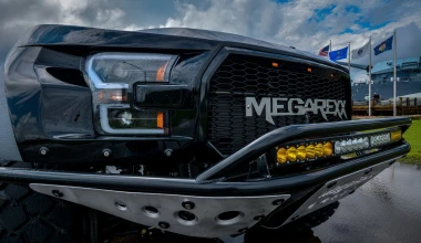 To Ford Raptor δεν σου είναι αρκετό; Δες το MegaRaptor! 