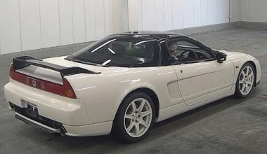 Ένα από τα μόλις 140 NSX-R που δημιουργήθηκαν ποτέ τώρα μπορεί να γίνει δικό σου!