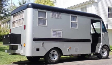 Θα έδινες 35.000 ευρώ για αυτό το αλουμινένιο vintage τροχόσπιτο; [Video]