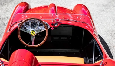 Testa Rossa J: Η ηλεκτρική Ferrari υπό κλίμακα που αναβιώνει τον θρύλο