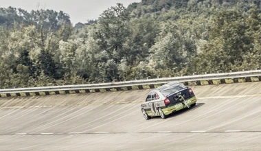 Το ταχύτερο Skoda ever: Βελτιωμένο Octavia vRS έπιασε 365km/h στο Bonneville Salt Flats!