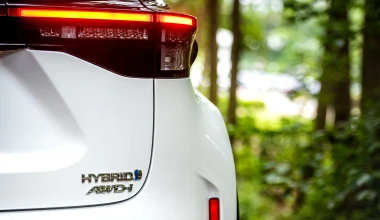 Οδηγούμε στο Βέλγιο το ολοκαίνουργιο Toyota Yaris Cross 