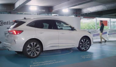 Δείτε πώς παρκάρει μόνο του ένα SUV όπως το Ford Kuga