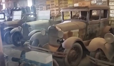 Ανακαλύφθηκαν σε αχυρώνα 50 σπάνια μοντέλα της Ford! 