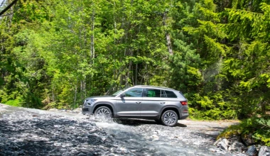 Ελικόπτερο προσγειώθηκε πάνω στο SUV της Skoda (video)