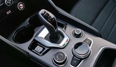 Δοκιμάζουμε την Alfa Romeo Giulia Sprint 2.0 Turbo 200 PS