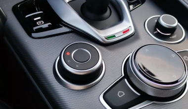 Δοκιμάζουμε την Alfa Romeo Giulia Sprint 2.0 Turbo 200 PS