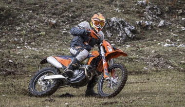 Off Road KTM-Husqvarna-GasGas ΜΥ 2022 - Χωματουργικές εργασίες τα 3 αδέρφια 