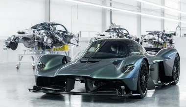 Το αυτοκίνητο της Aston Martin που θυμίζει F1 είναι έτοιμο 