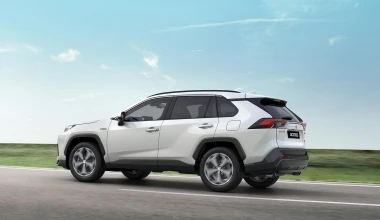 Δοκιμή Suzuki Across Plug-in Hybrid: Άκρως δελεαστικό