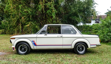 Πόσα θα έδινες για αυτή την τέλεια BMW 2002 tii;