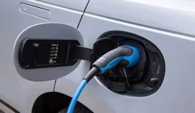 Δοκιμή Range Rover Velar P400e: Finesse…