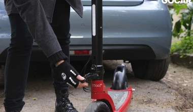 Οδηγούμε το eScooter FIAT 500 Iride: Γεμίζει το μάτι!