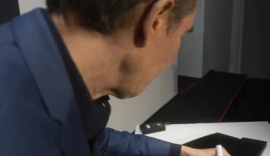 Γιατί αυτή η BMW 8 Series κοστίζει μισό εκατομμύριο δολάρια;