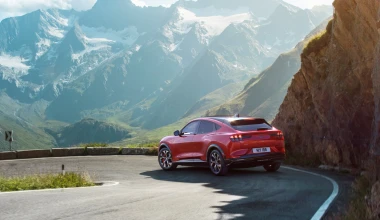 Η Ford Mustang Mach-E σε συνδέει με το μέλλον