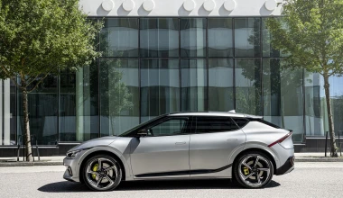 Οδηγούμε το νέο Kia EV6 GT - Ηλεκτροσόκ 585 ίππων! [video]