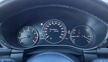Δοκιμή Mazda 3 2.0 e-Skyactiv G 150: Middle ground