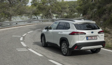 Οδηγούμε το νέο υβριδικό Toyota Corolla Cross στην Ισπανία