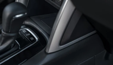 Οδηγούμε το νέο υβριδικό Toyota Corolla Cross στην Ισπανία