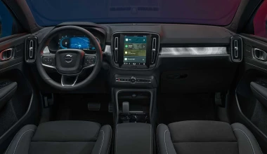 Νέα Volvo XC40 και C40 Recharge: Πίσω κίνηση και έως 62 km μεγαλύτερη αυτονομία