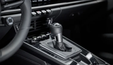 Στην Ελλάδα η νέα Porsche 911 Carrera T – Τι σημαίνει το «Τ» και ποια είναι η τιμή