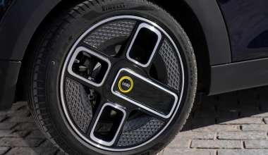 Η MINI παρουσίασε το πρώτο ηλεκτρικό cabrio στον κόσμο