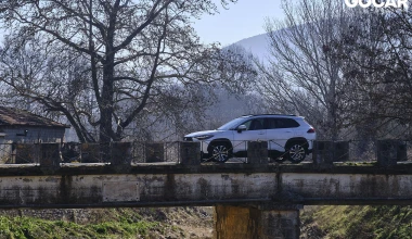 Δοκιμή Toyota Corolla Cross 2.0 Hybrid AWD: Σίγουρο στοίχημα! [video]