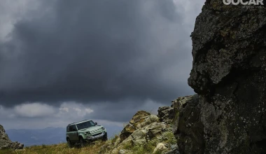 Δοκιμή Land Rover Defender 110 D300 75 Years: Alpha male SUV