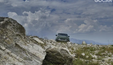 Δοκιμή Land Rover Defender 110 D300 75 Years: Alpha male SUV