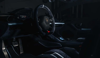 Δεν θα πιστέψεις πόσες ώρες έβαφαν αυτή τη Lamborghini!