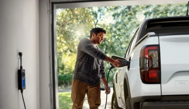 Νέο Ford Ranger Plug-in Hybrid: Πότε έρχεται Ελλάδα το αγροτικό που μπαίνει στην πρίζα