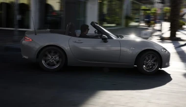 Mazda MX-5 2024: Το μεγαλύτερο facelift μέχρι σήμερα – Τι αλλάζει;