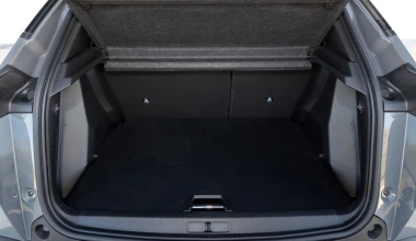 Δοκιμή Peugeot E-2008 156PS: Total upgrade!