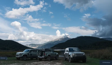 Το Land Rover Defender οργώνει σε off-road διαδρομές στην Ελλάδα 