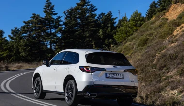 Δοκιμή Honda ZR-V e:HEV 184 PS: Midfielder 