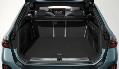 BMW 5 Series Touring: Για πρώτη φορά και ηλεκτρική! 